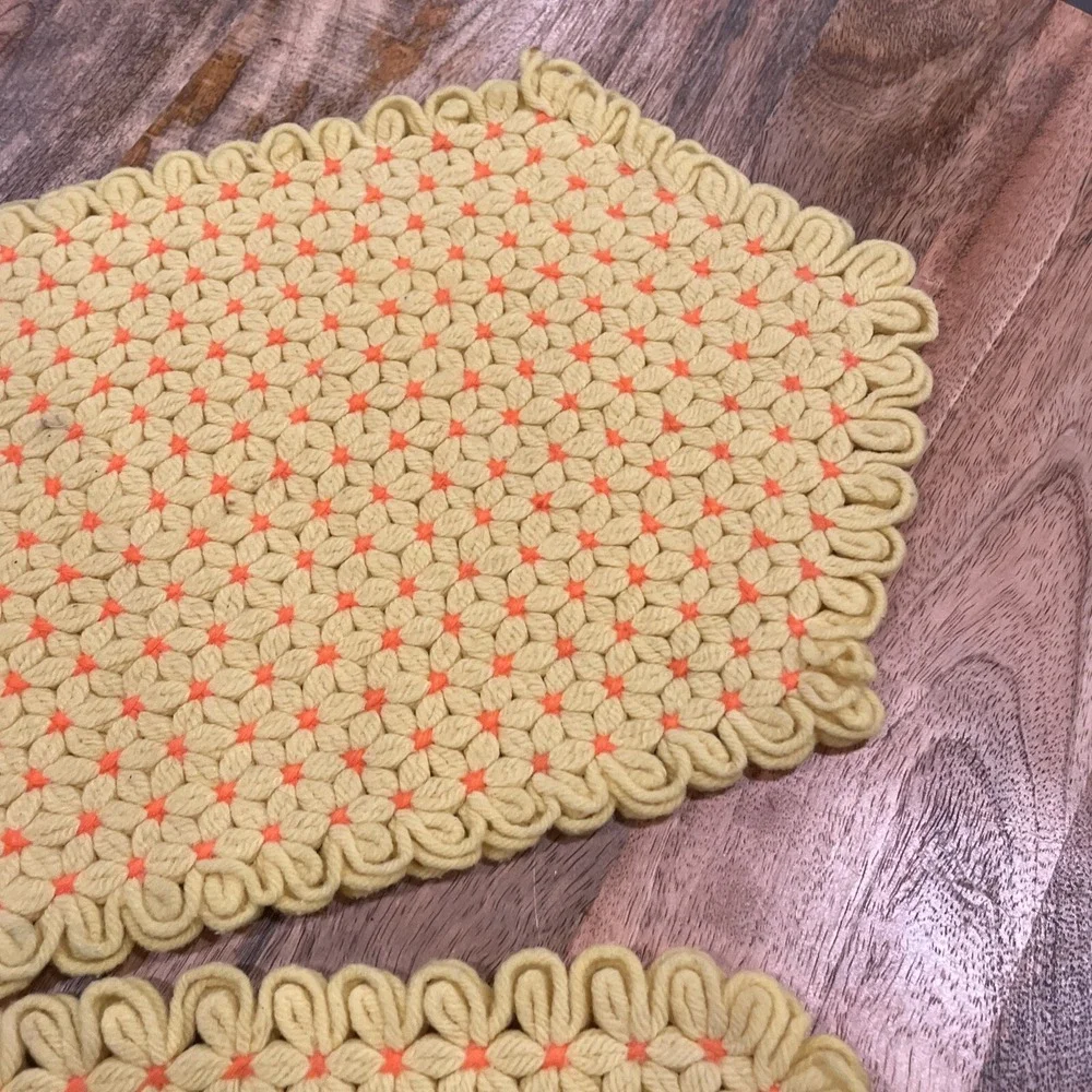 MCM *Mid‎ Century Table PLACEMATS RETRO *Yarn VINTAGE Yellow Orange Boho Hippie